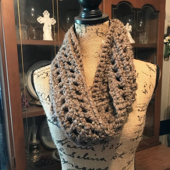 Handmade Infinity Scarf - Picture 1 of 3
